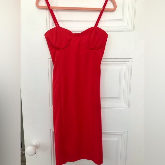 Lady In Red Super Sexy Mini Bodycon Busty Strappy in size (L) Sweetheart Cut - Picture 4 of 8